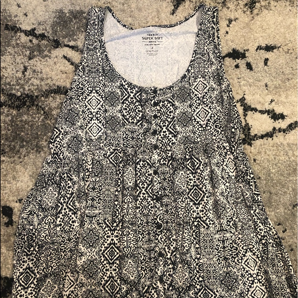 Button down tank